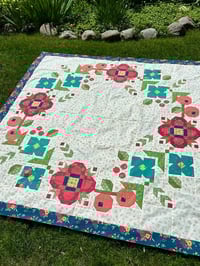 Image 5 of Laurel Wreath Quilt