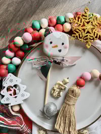 Image 3 of Mini Snowman cookie pop