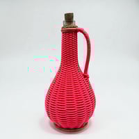 Image 1 of Bouteille en scoubidou rose fluo  vintage – carafe rétro 60s déco pop