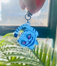 Image 2 of 2" kdh derpy frosted keychain
