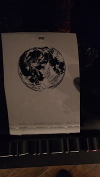 Image 2 of Tartot /The Moon