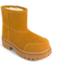 Image 2 of Trata short