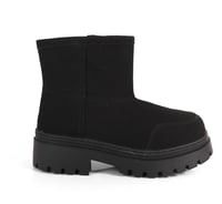 Image 4 of Trata short