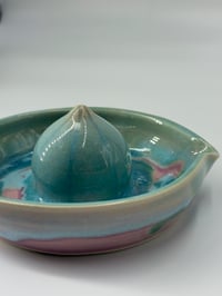 Image 2 of lemon juicer