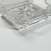 Image 8 of Petit cendrier carré vintage en cristal taillé - Années 60 - 70 -  vide-poche en cristal