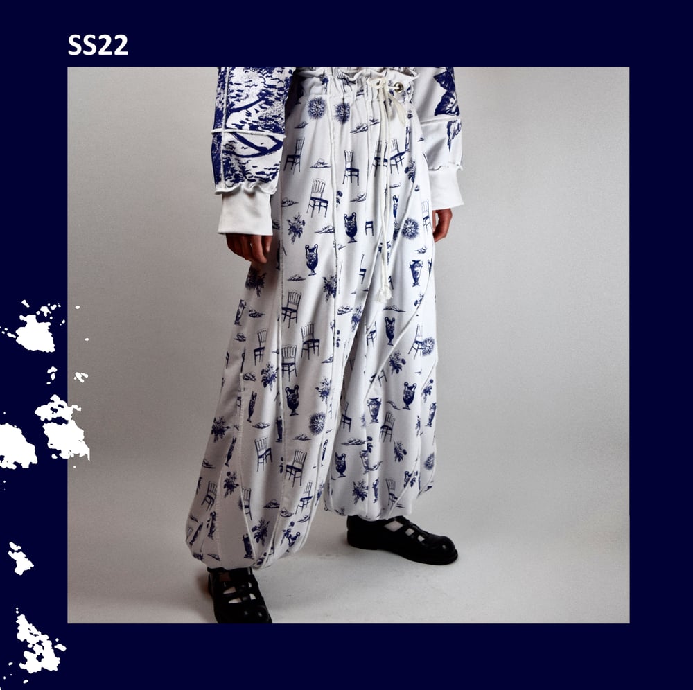 Image of SS22 - LARGE PRINTED SWEATPANTS