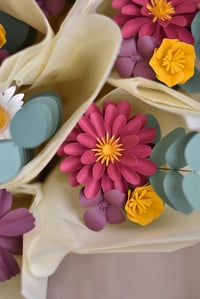 Image 2 of MINI BOUQUET