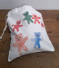Image 3 of Organic Cotton Drawstring Bag – Teddy Bear and Balloons 