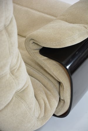 Image of Fauteuil Marsala et son repose pied Ligne Roset beige clair