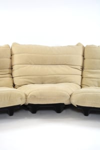 Image 16 of Fauteuil Marsala et son repose pied Ligne Roset beige clair