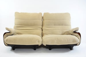 Image of Fauteuil Marsala et son repose pied Ligne Roset beige clair