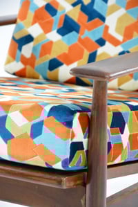 Image 10 of Fauteuil scandinave tissu géométrique