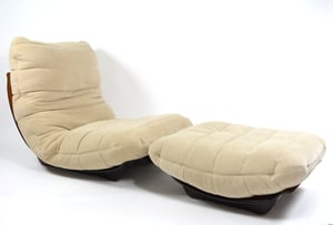 Image of Chauffeuse Marsala Ligne Roset et son repose pied beige clair