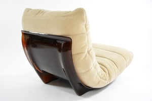 Image of Chauffeuse Marsala Ligne Roset et son repose pied beige clair