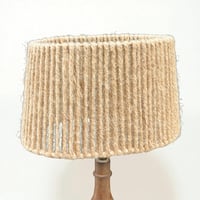 Image 6 of Lampe de Philippe Capelle vintage 1970 en bois tourné ciré et abat-jour en corde