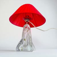 Image 1 of Lampe à poser en cristal vintage 1940 - 50 et abat-jour plissé ruban rouge