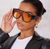 PRETTY LITTLE THING- ORANGE LENS OVERSIZED SUNGLASSES