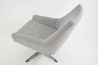 Image 4 of Fauteuils coquilles pivotantes chiné bleu