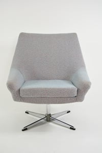 Image 6 of Fauteuils coquilles pivotantes chiné bleu