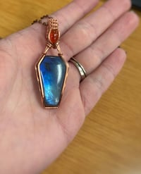 Image 2 of Labradorite coffin + carnelian 