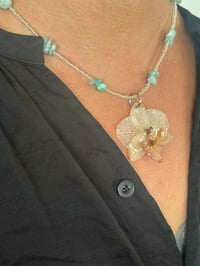 Image 4 of "Seed beads" | Collar + Orquídea