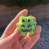Image 3 of Green Micro Cat-o-Lantern Twin Bundle