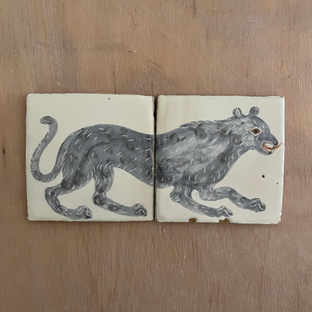 Leopard double tile