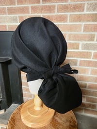 Image 1 of Linen Tichel in Black