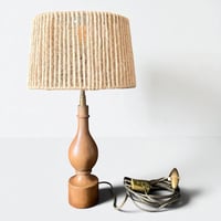 Image 7 of Lampe de Philippe Capelle vintage 1970 en bois tourné ciré et abat-jour en corde