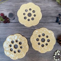 Image 6 of Pale Yellow Embossed Ceramic Flower Arranging Frog (9 hole)