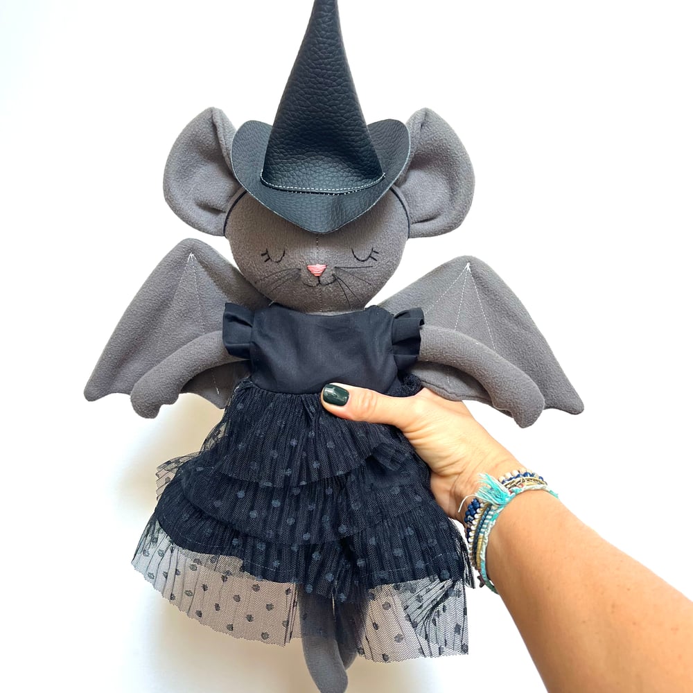 Image of • r o m i n a • 🦇