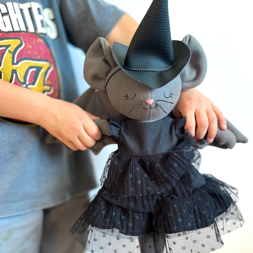 Image of • r o m i n a • 🦇