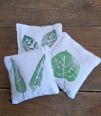 Image 3 of Handmade Lavender Bags – Green Leaf Design