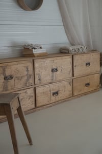 Image 4 of Meuble bas de métier - atelier / Ancien 