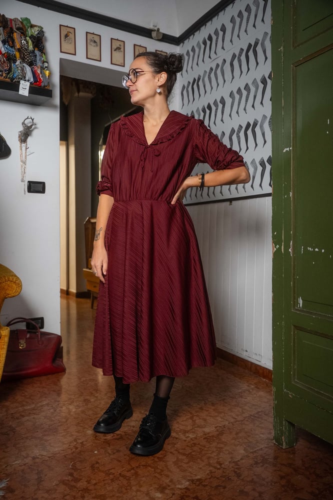 Image of Abito bordeaux con colletto