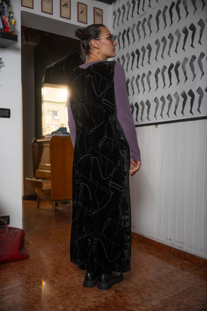 Image of Abito nero in velluto 90's