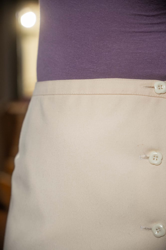 Image of Gonna bianca a portafoglio