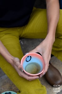 Image 2 of Tasse Pink water gradient smile