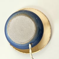 Image 12 of Lampe vintage en grès céramique bleu lavande - 1970s - abat-jour fleurs séchées