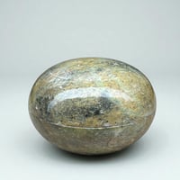 Image 5 of Boîte en pierre verte naturelle vintage 1970 -  Boîte à bijoux en pierre verte