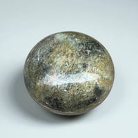 Image 4 of Boîte en pierre verte naturelle vintage 1970 -  Boîte à bijoux en pierre verte