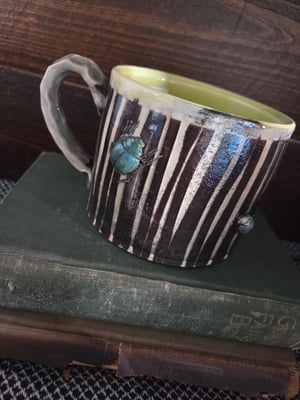 Image of Buggy Mug w/worm