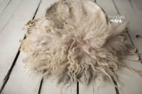 Sugar Biscuit (B) hand felted fur