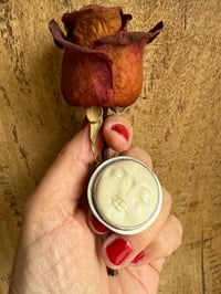 Image 8 of 'Un salut à l'amour' . Handmade statement sterling silver ring