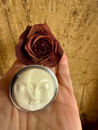 Image 7 of 'Un salut à l'amour' . Handmade statement sterling silver ring