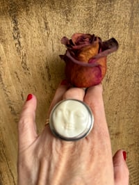 Image 24 of 'Un salut à l'amour' . Handmade statement sterling silver ring