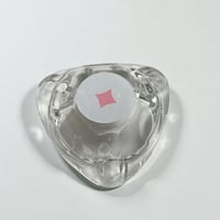 Image 7 of Copy of Petit cendrier en verre vintage carte à jouer  Carreau  - Années 60 bistrot rétro