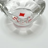 Image 6 of Copy of Petit cendrier en verre vintage carte à jouer  Carreau  - Années 60 bistrot rétro