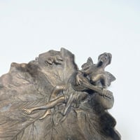 Image 5 of Vide-poche ancien style Art Nouveau en métal bronze – Fée musicienne et grenouilles