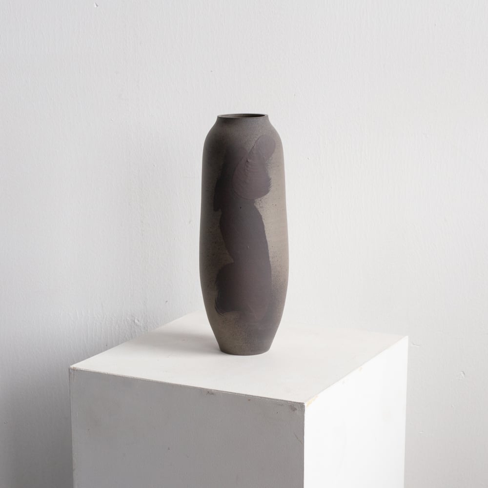 Photo of Jar Form / Grey with slip